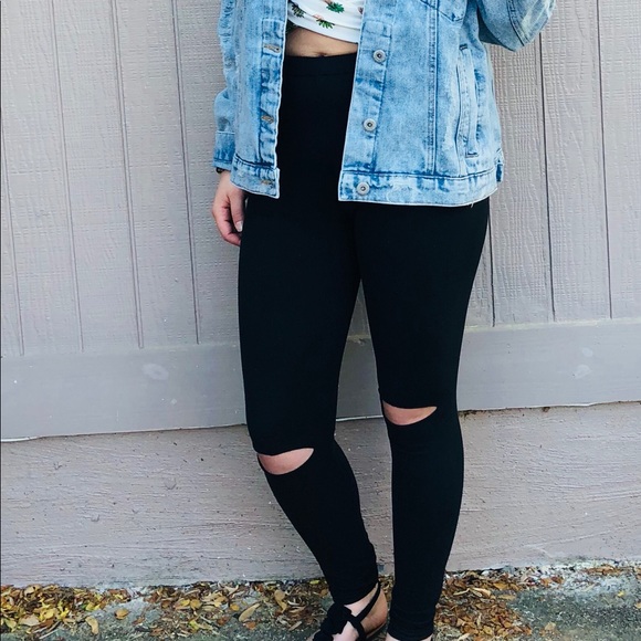 Soft High waisted Black Leggings up to 3X - Picture 3 of 3